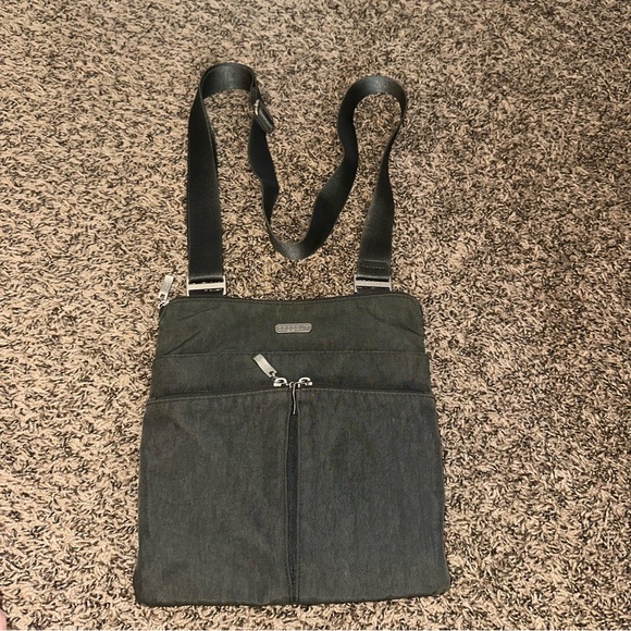 Baggallini Charcoal Crossbody Bag - Picture 1 of 11